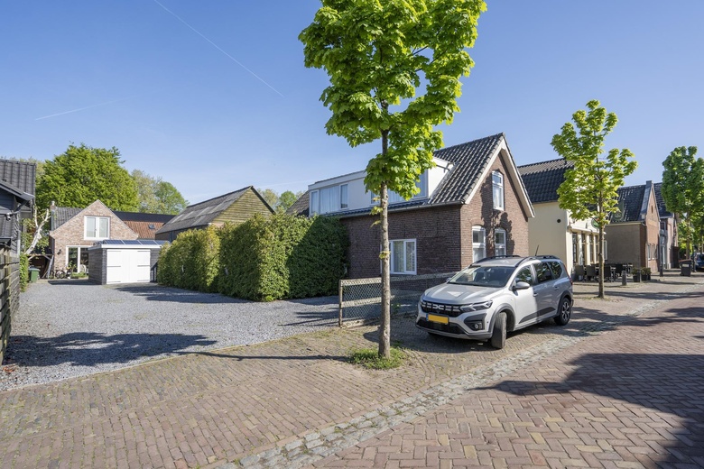 BedrijfsruimteaanTorenstraat 14<br/> inHeukelum BedrijfsruimteaanTorenstraat 14<br/> inHeukelum