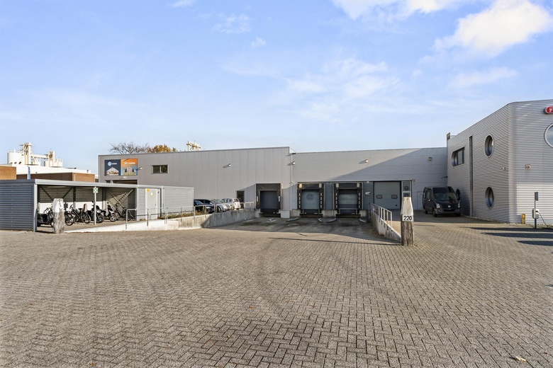 Bekijk foto 1 van Utrechtsestraatweg 220