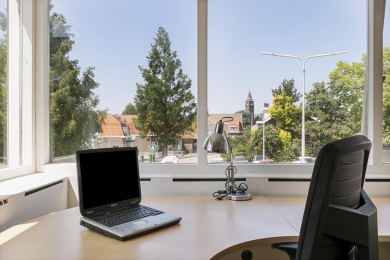 KantoorruimteaanMiddeldiepstraat 62<br/> inSliedrecht