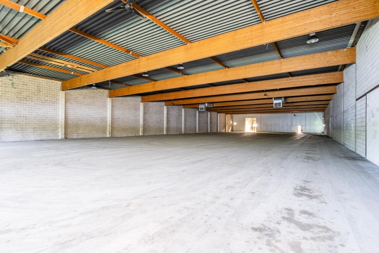 Bedrijfsruimteaan's-Gravelandseweg 379<br/> inSchiedam Bedrijfsruimteaan's-Gravelandseweg 379<br/> inSchiedam