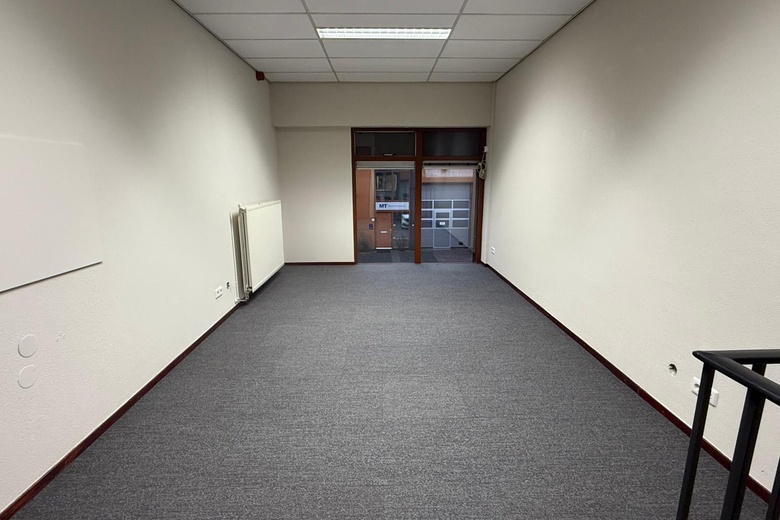 BedrijfsruimteaanAventurijn 228<br/> inDordrecht