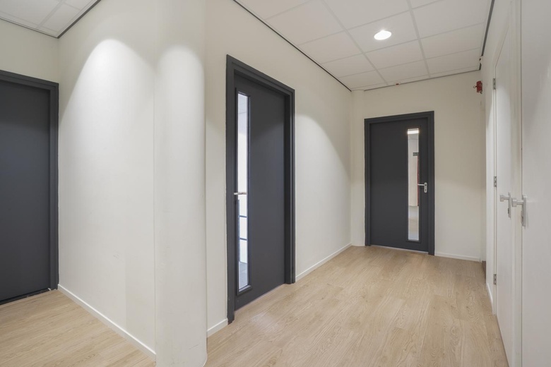 KantoorruimteaanKubus 70<br/> inSliedrecht