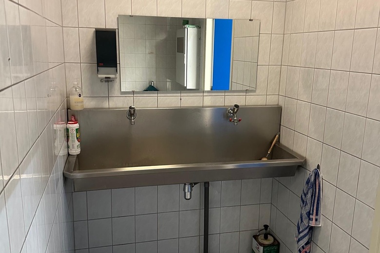 BedrijfsruimteaanHermansstraat 17<br/> inHoeven BedrijfsruimteaanHermansstraat 17<br/> inHoeven