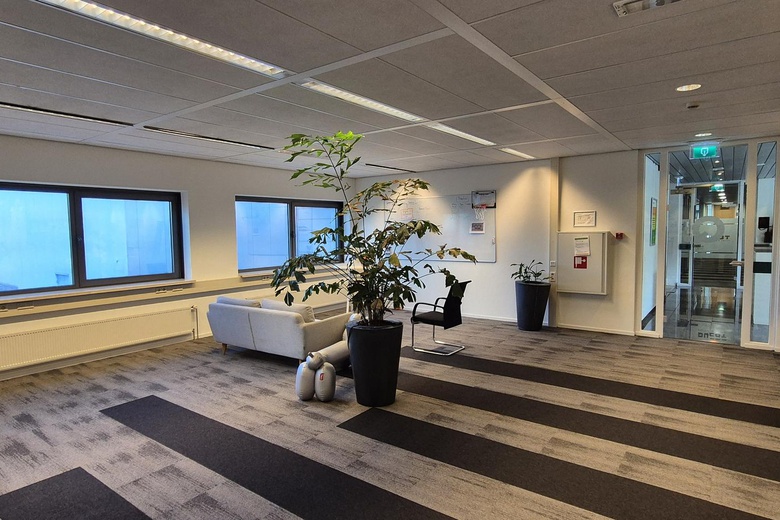 KantoorruimteaanLarenweg 80<br/> inDen Bosch KantoorruimteaanLarenweg 80<br/> inDen Bosch