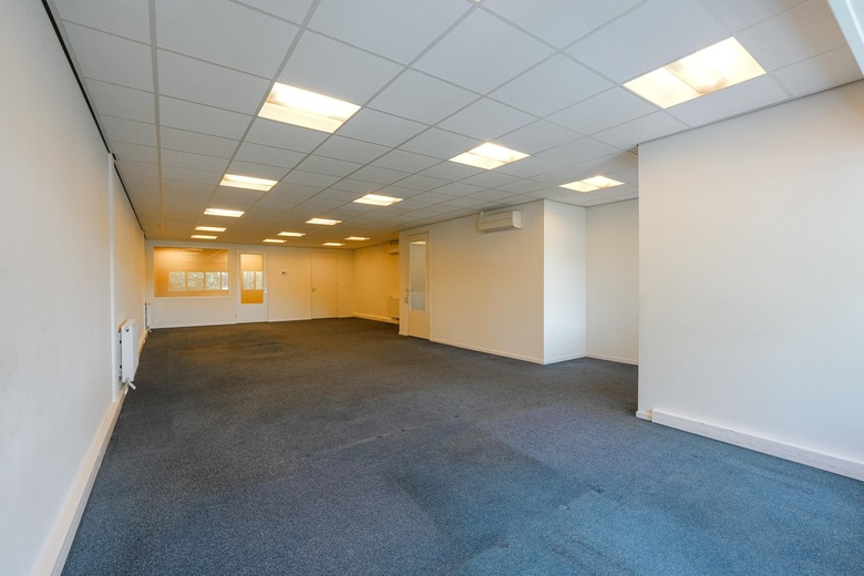 BedrijfsruimteaanSaksenweg 42 F<br/> inOss BedrijfsruimteaanSaksenweg 42 F<br/> inOss