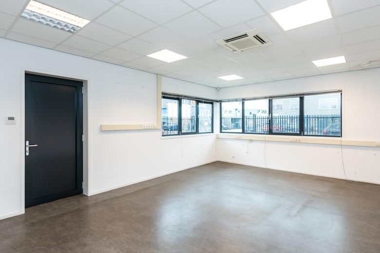 BedrijfsruimteaanIndustrieweg 47 a<br/> inSliedrecht