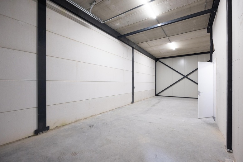BedrijfsruimteaanKabelweg 45<br/> inRoelofarendsveen BedrijfsruimteaanKabelweg 45<br/> inRoelofarendsveen