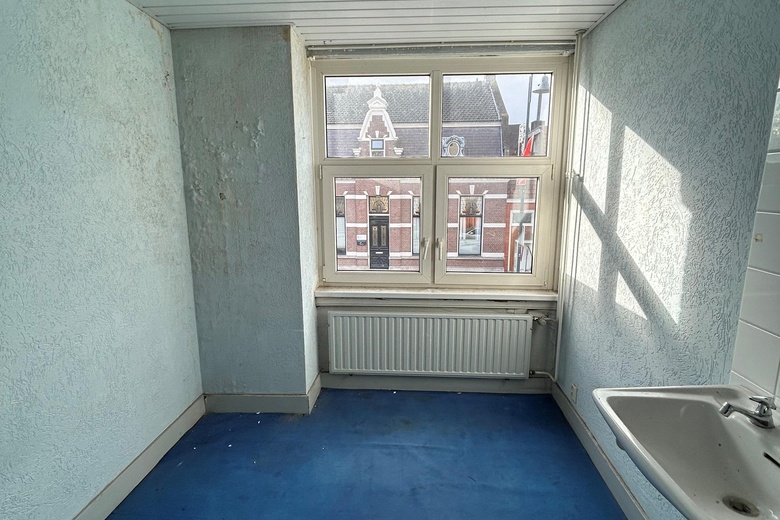 WinkelruimteaanStationsstraat 16<br/> inRijen