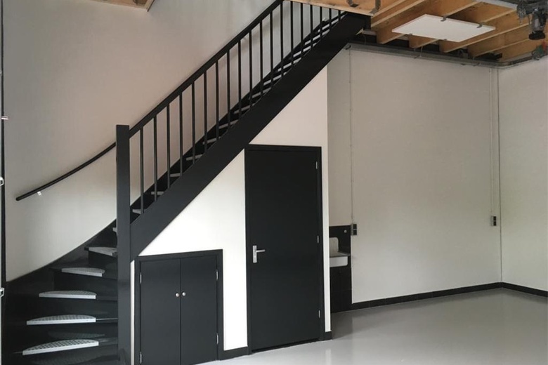 BedrijfsruimteaanDorresteinweg 70 19<br/> inSoest