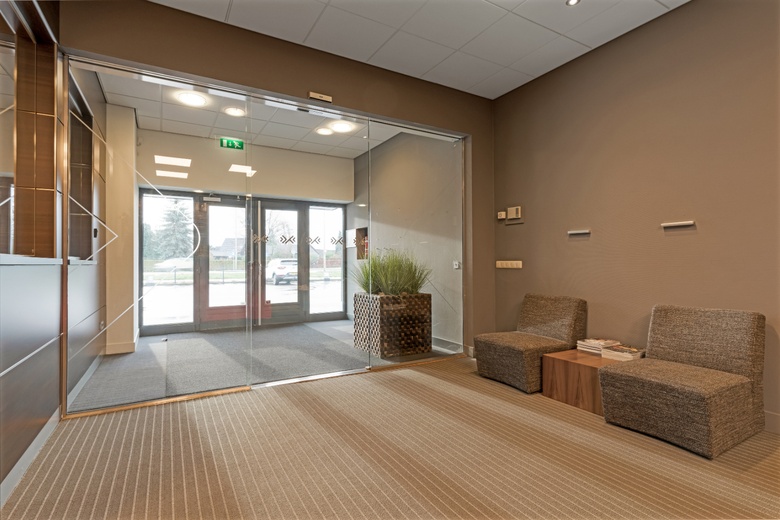 BedrijfsruimteaanVeestraat 42<br/> inLinne BedrijfsruimteaanVeestraat 42<br/> inLinne