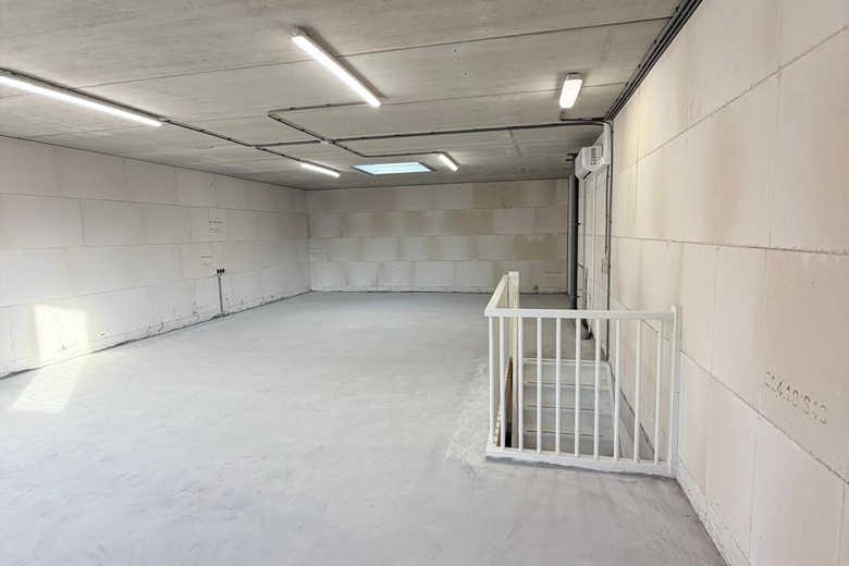 BedrijfsruimteaanJagtlustweg 3 5<br/> inHeerenveen