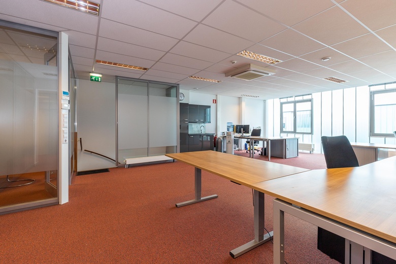 BedrijfsruimteaanPesetaweg 121<br/> inNieuw-Vennep