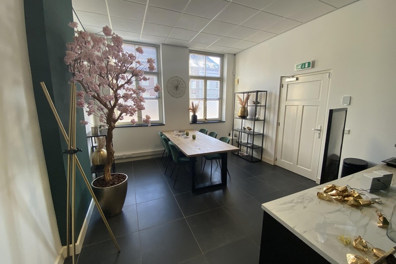 KantoorruimteaanWillem II Singel 30<br/> inRoermond