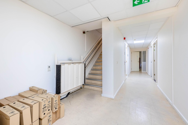 WinkelruimteaanMathenesserlaan 540<br/> inRotterdam WinkelruimteaanMathenesserlaan 540<br/> inRotterdam