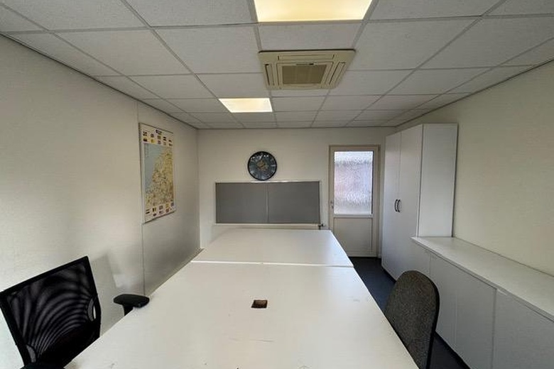 BedrijfsruimteaanTolstraat 8<br/> inEnschede