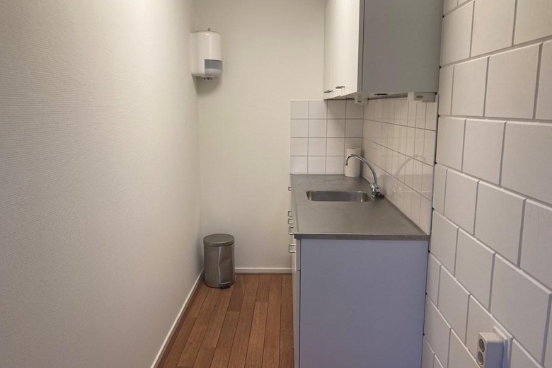 BedrijfsruimteaanLeehove 97<br/> inDe Lier BedrijfsruimteaanLeehove 97<br/> inDe Lier