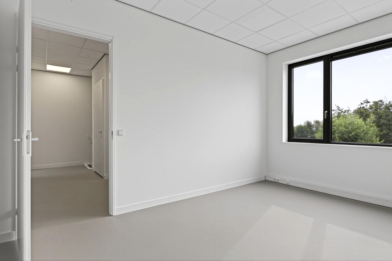 BedrijfsruimteaanRontgenweg 18 J<br/> inAlphen aan den Rijn BedrijfsruimteaanRontgenweg 18 J<br/> inAlphen aan den Rijn