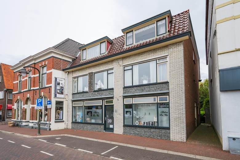 BedrijfsruimteaanWeurden 39<br/> inWinterswijk
