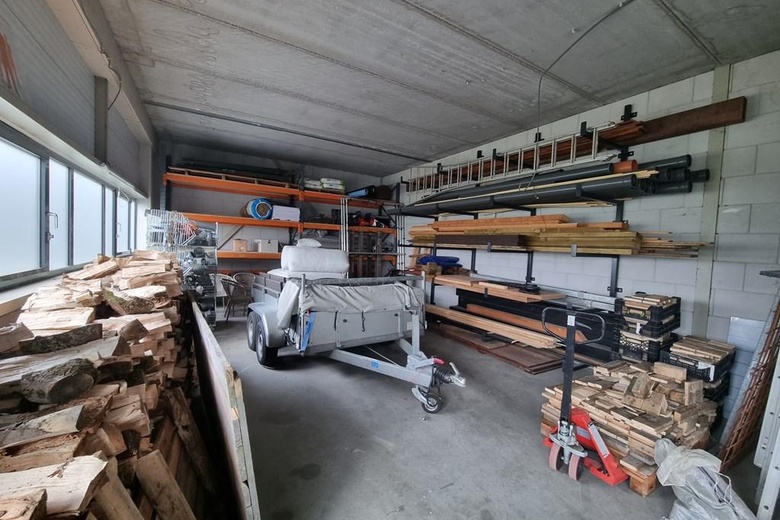 BedrijfsruimteaanLeeghwaterstraat 13 07<br/> inReeuwijk