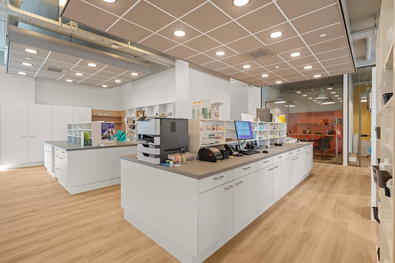 WinkelruimteaanBos en Lommerweg 361<br/> inAmsterdam