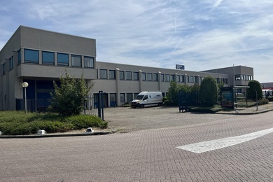 Bekijk foto 2 van Dokwerkerstraat 2 Bekijk foto 2 van Dokwerkerstraat 2