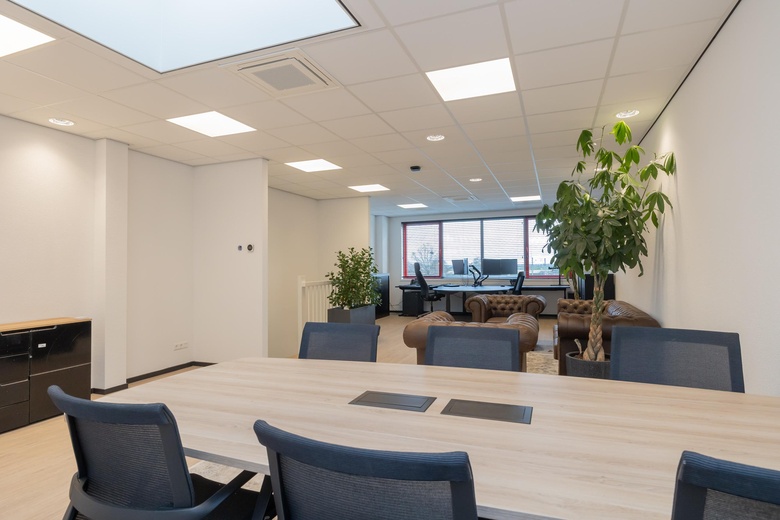 BedrijfsruimteaanWasbeekerlaan 44<br/> inSassenheim