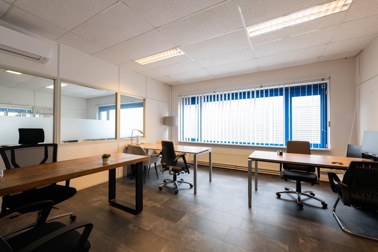 BedrijfsruimteaanNachtschadestraat 16<br/> inRotterdam