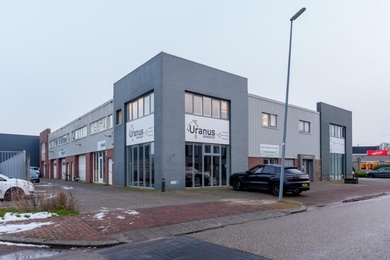 Bekijk foto 2 van Prof.van der Waalsstraat 3 B
