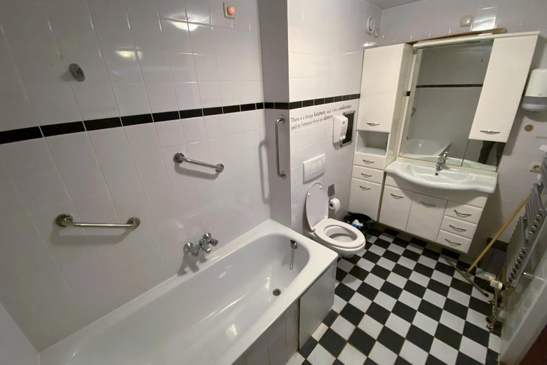 BedrijfsruimteaanOperetteweg 88<br/> inAlmere BedrijfsruimteaanOperetteweg 88<br/> inAlmere