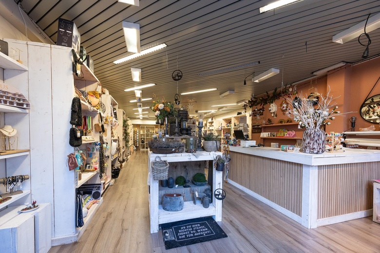 WinkelruimteaanKanaalstraat 72<br/> inLisse