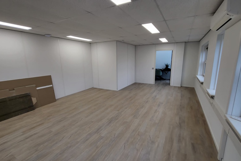 KantoorruimteaanEditiestraat 31<br/> inAlmere KantoorruimteaanEditiestraat 31<br/> inAlmere