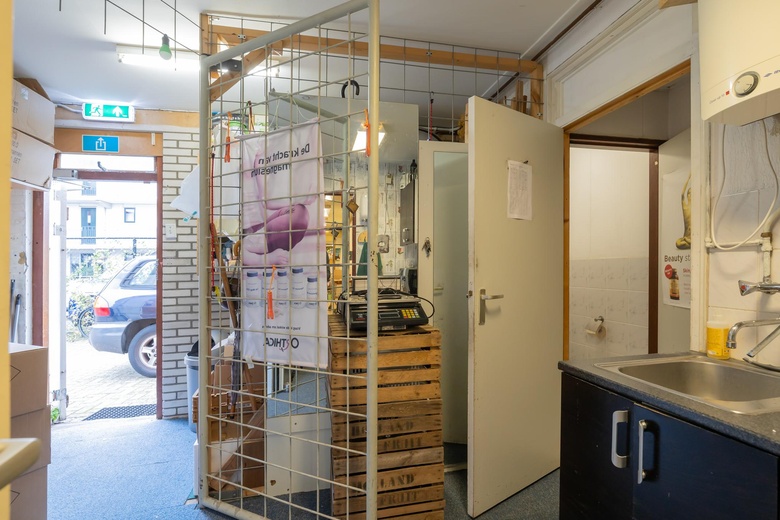 WinkelruimteaanHoofdstraat 206<br/> inSassenheim WinkelruimteaanHoofdstraat 206<br/> inSassenheim