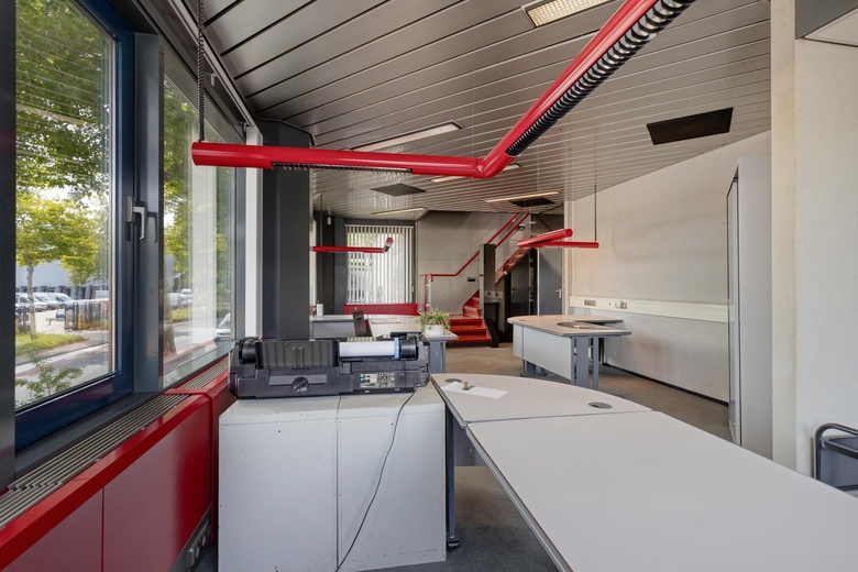 BedrijfsruimteaanPieter Zeemanweg 97<br/> inDordrecht BedrijfsruimteaanPieter Zeemanweg 97<br/> inDordrecht