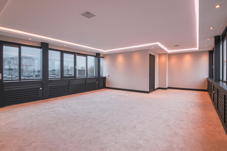 BedrijfsruimteaanSniep 77<br/> inDiemen