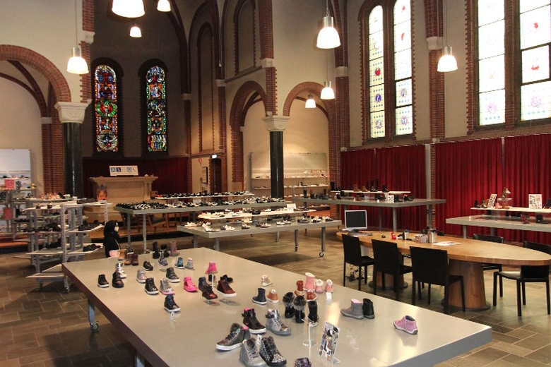 BedrijfsruimteaanEindstraat 18 -54<br/> inVenray