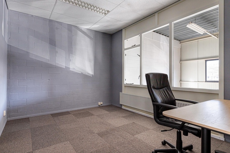 BedrijfsruimteaanEuromarkt 127<br/> inAlphen aan den Rijn