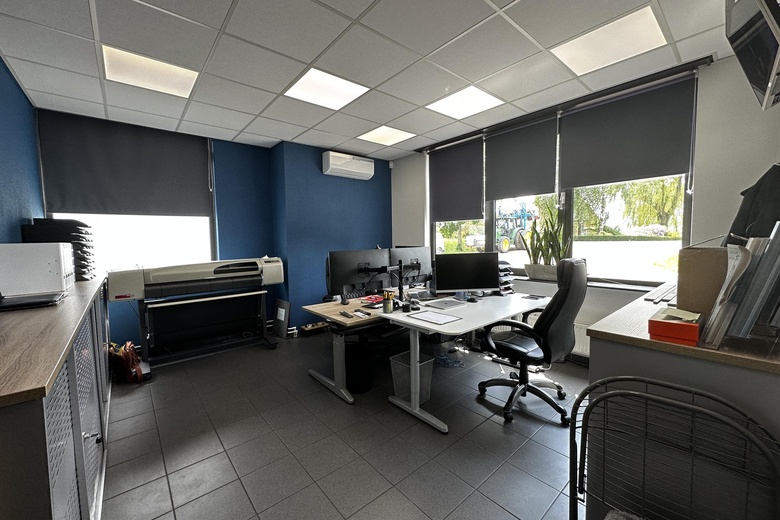 BedrijfsruimteaanLoswal 5 a<br/> inDussen