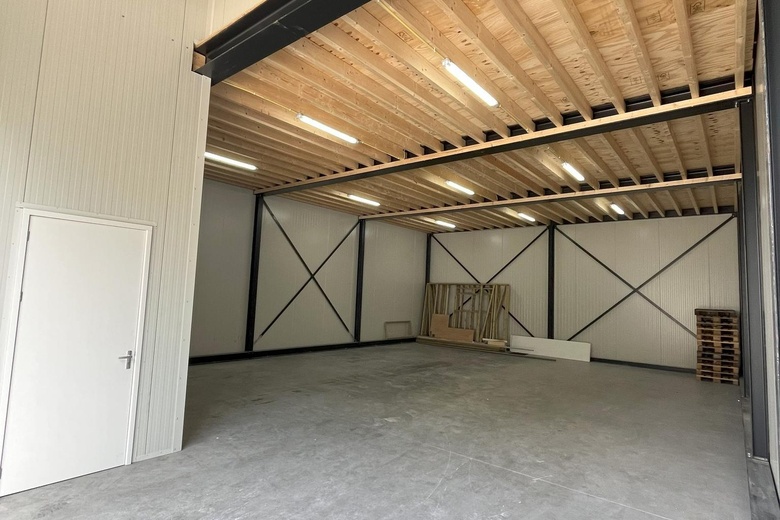 BedrijfsruimteaanLoek Nelissenstraat 21<br/> inOostrum BedrijfsruimteaanLoek Nelissenstraat 21<br/> inOostrum