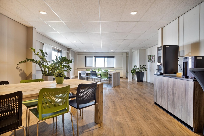BedrijfsruimteaanPascalstraat 70<br/> inDordrecht BedrijfsruimteaanPascalstraat 70<br/> inDordrecht