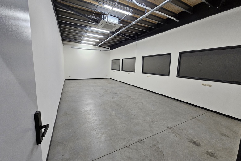 Bekijk foto 24 in  aan de  in 