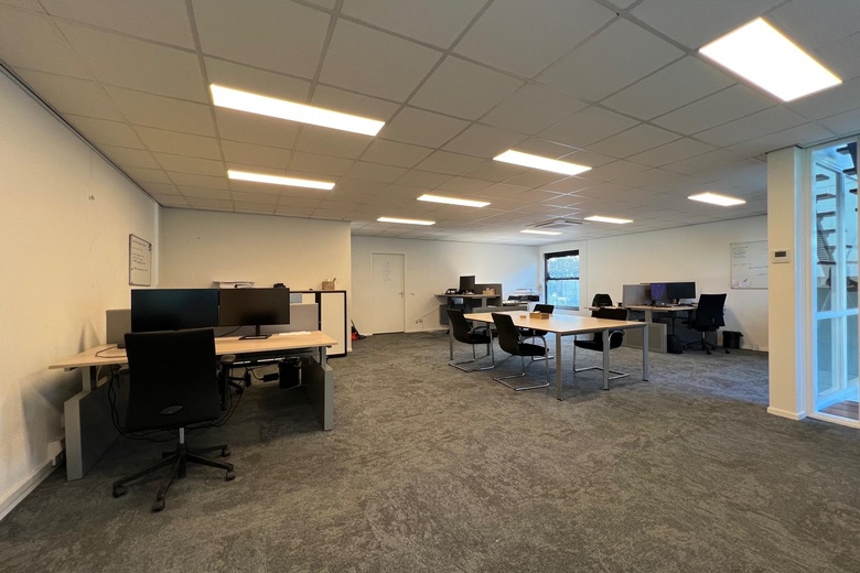 BedrijfsruimteaanKelvinring 52 a<br/> inAlblasserdam BedrijfsruimteaanKelvinring 52 a<br/> inAlblasserdam