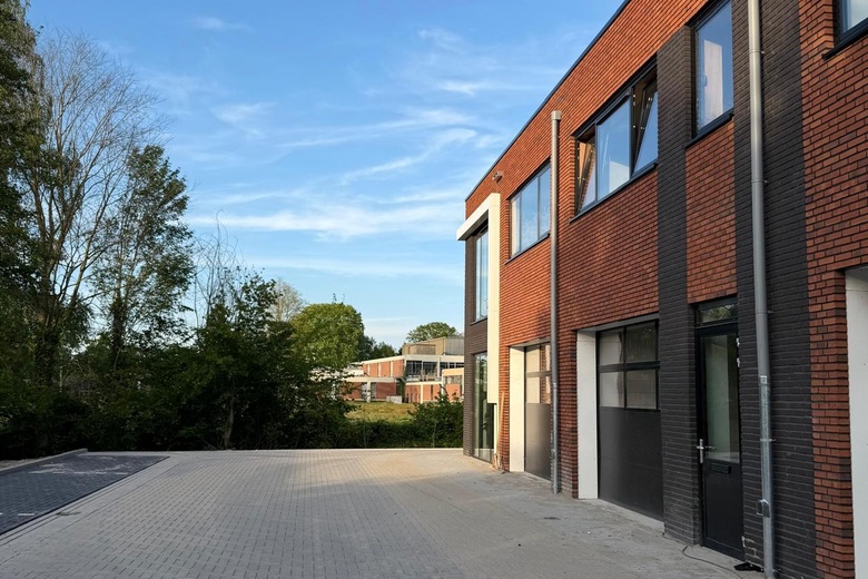 BedrijfsruimteaanJagtlustweg 3 5<br/> inHeerenveen