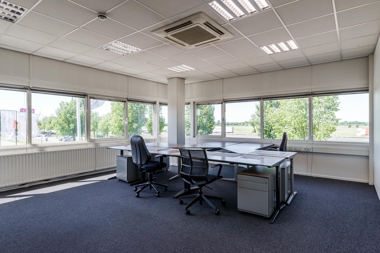 KantoorruimteaanMeidoornkade 18<br/> inHouten