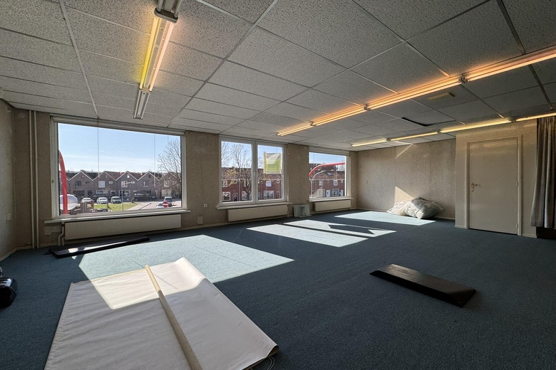 WinkelruimteaanBurgemeester van Baarstraat 34<br/> inVolendam WinkelruimteaanBurgemeester van Baarstraat 34<br/> inVolendam