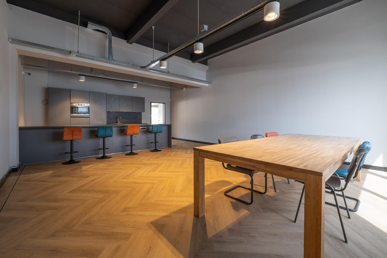 BedrijfsruimteaanFlevolaan 38<br/> inWeesp BedrijfsruimteaanFlevolaan 38<br/> inWeesp