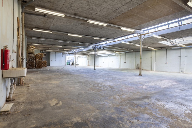BedrijfsruimteaanMaarten Schoutenstraat 10<br/> inWaddinxveen BedrijfsruimteaanMaarten Schoutenstraat 10<br/> inWaddinxveen