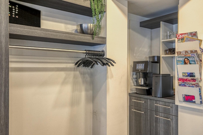 WinkelruimteaanPassage 19<br/> inZwijndrecht WinkelruimteaanPassage 19<br/> inZwijndrecht