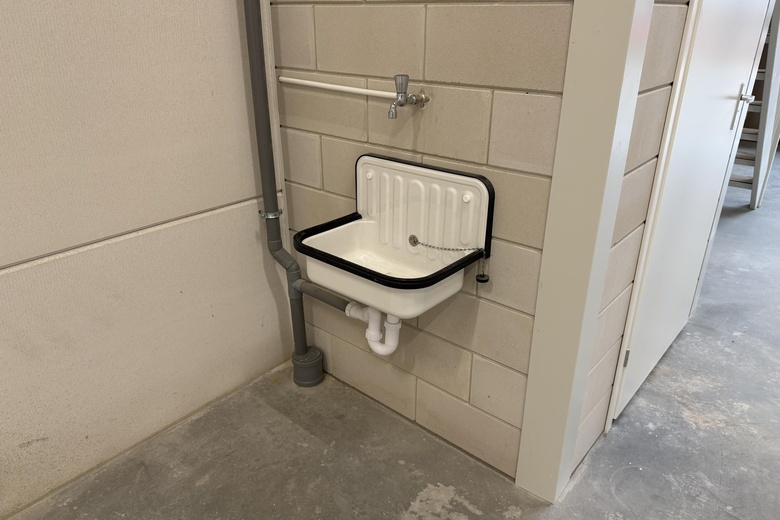 BedrijfsruimteaanReedijk 8 F 28<br/> inHeinenoord