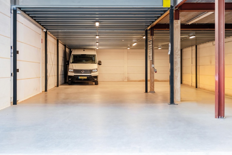 BedrijfsruimteaanAmsterdamseweg 15 f<br/> inUithoorn