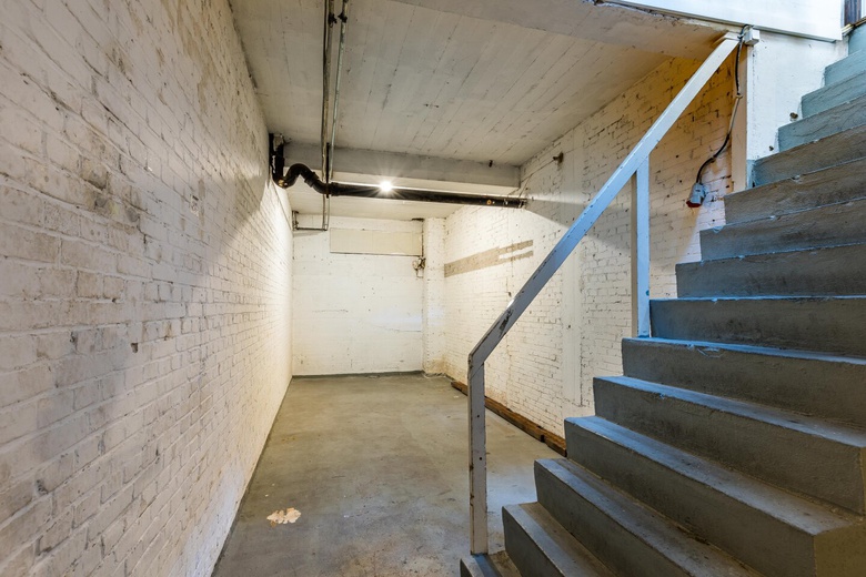 WinkelruimteaanPleinweg 240<br/> inRotterdam